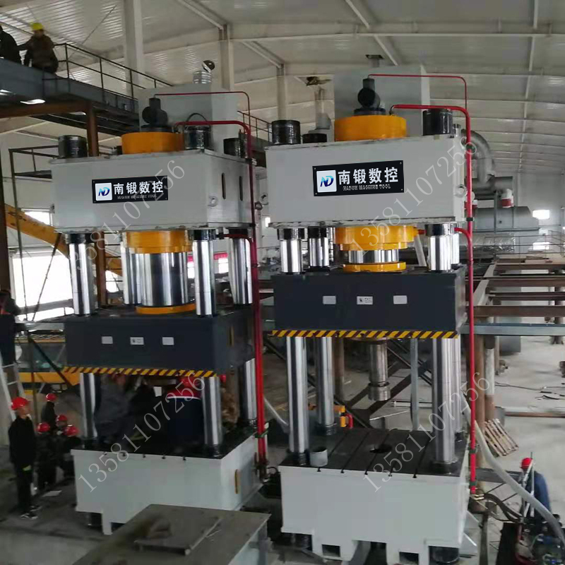 滕州1000噸石墨棒 石墨電極棒 碳棒粉末成型四柱油壓機(jī)
